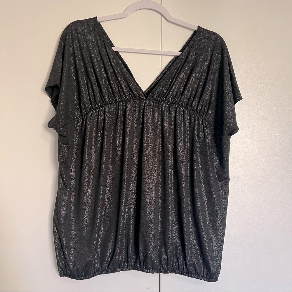 New York & Co Black Shimmer V-neck Blouse size XL